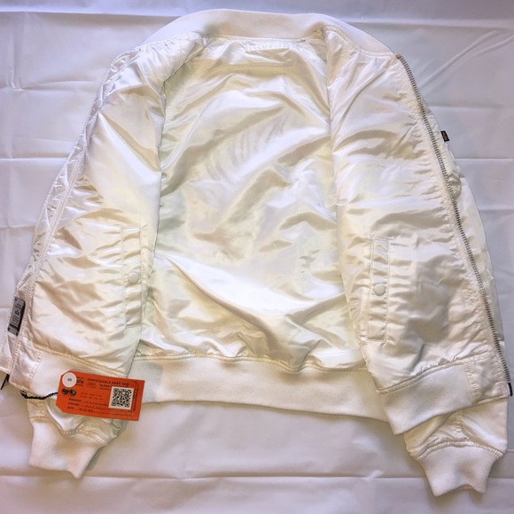 Alpha Industries Tiger Souvenir Bomber Jacket - Picture 5 of 8
